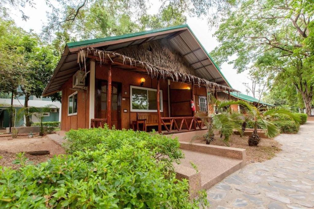 קון קאן Varee Valley Resort And Restaurant מראה חיצוני תמונה